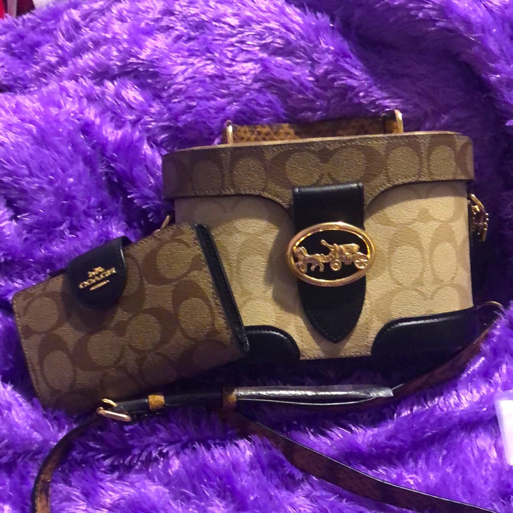 COACH 💕 Georgie Gem Crossbody